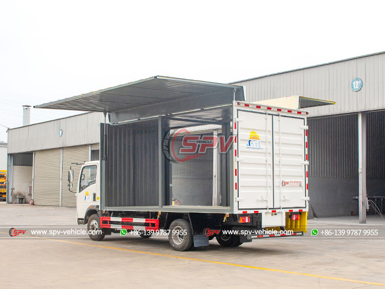 HOWO Side-opening Truck - Rear Left Side